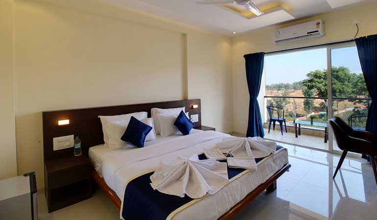 Premium Room Ivy Park Resort Panchgani