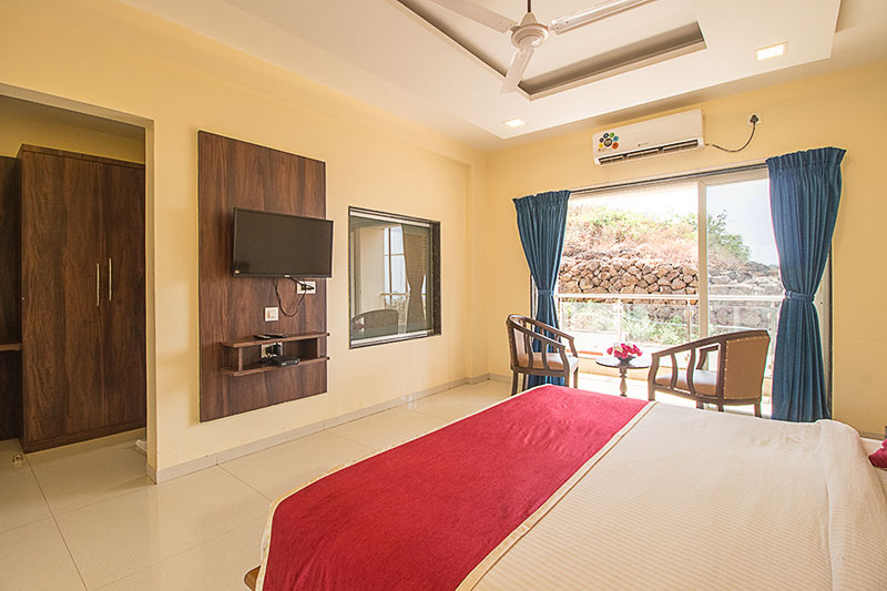 Superior Room Ivy Park Resort Panchgani