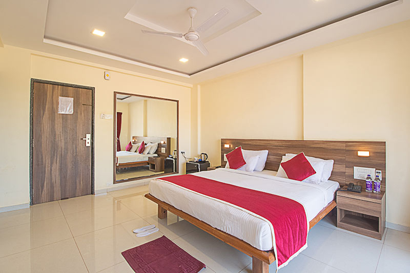 Superior Room Ivy Park Resort Panchgani